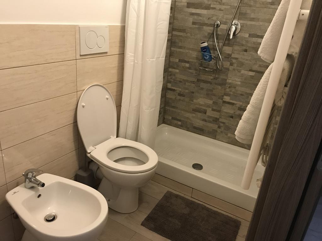 Guest House Montenegro 斯培西亚 外观 照片